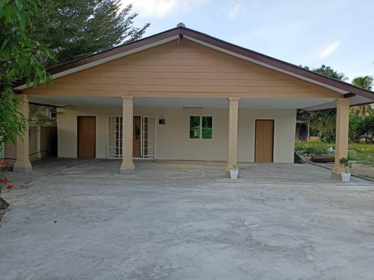 Villa Temila Pasir Puteh Exterior foto