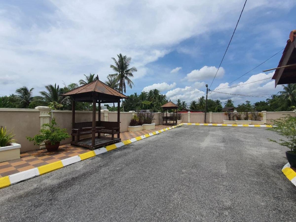 Villa Temila Pasir Puteh Exterior foto