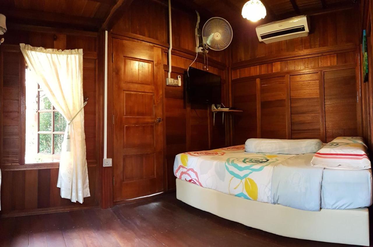 Villa Temila Pasir Puteh Exterior foto