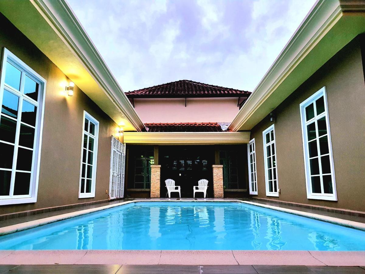 Villa Temila Pasir Puteh Exterior foto