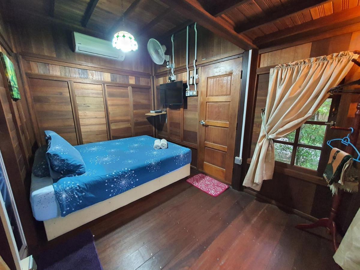 Villa Temila Pasir Puteh Exterior foto