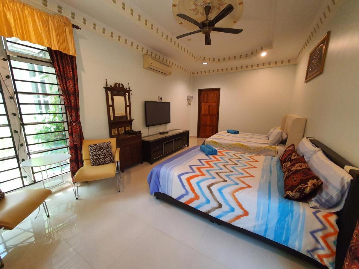 Villa Temila Pasir Puteh Exterior foto