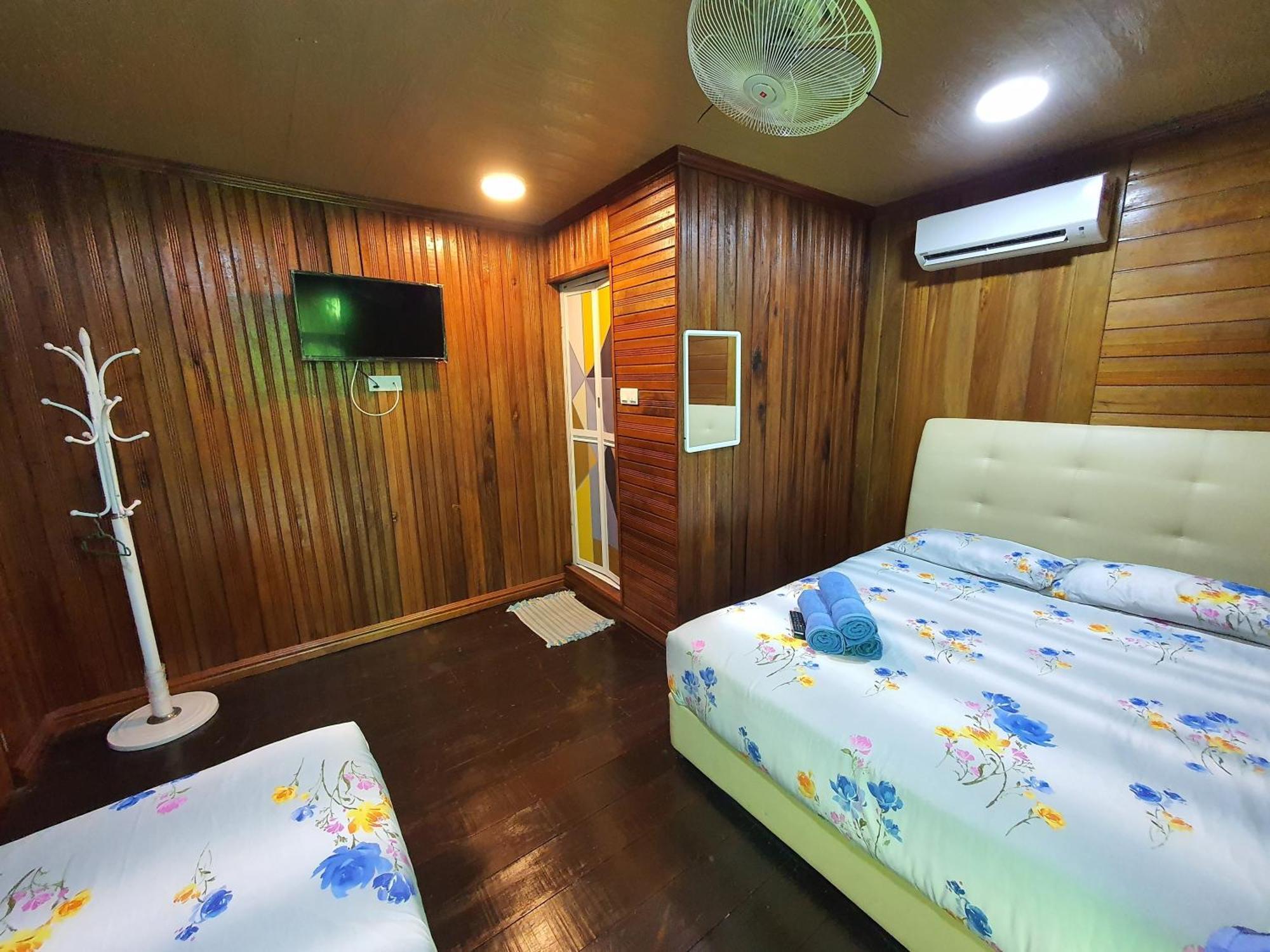 Villa Temila Pasir Puteh Exterior foto