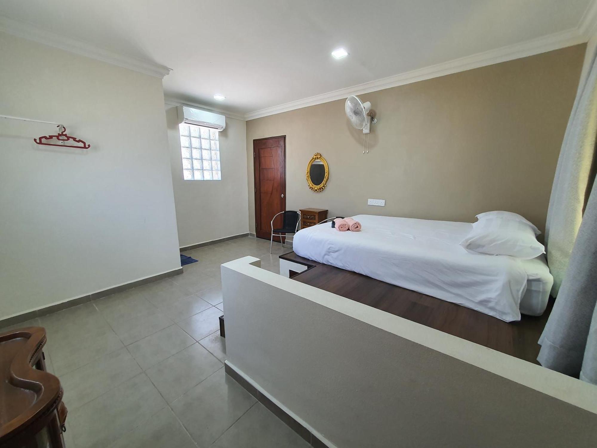 Villa Temila Pasir Puteh Exterior foto